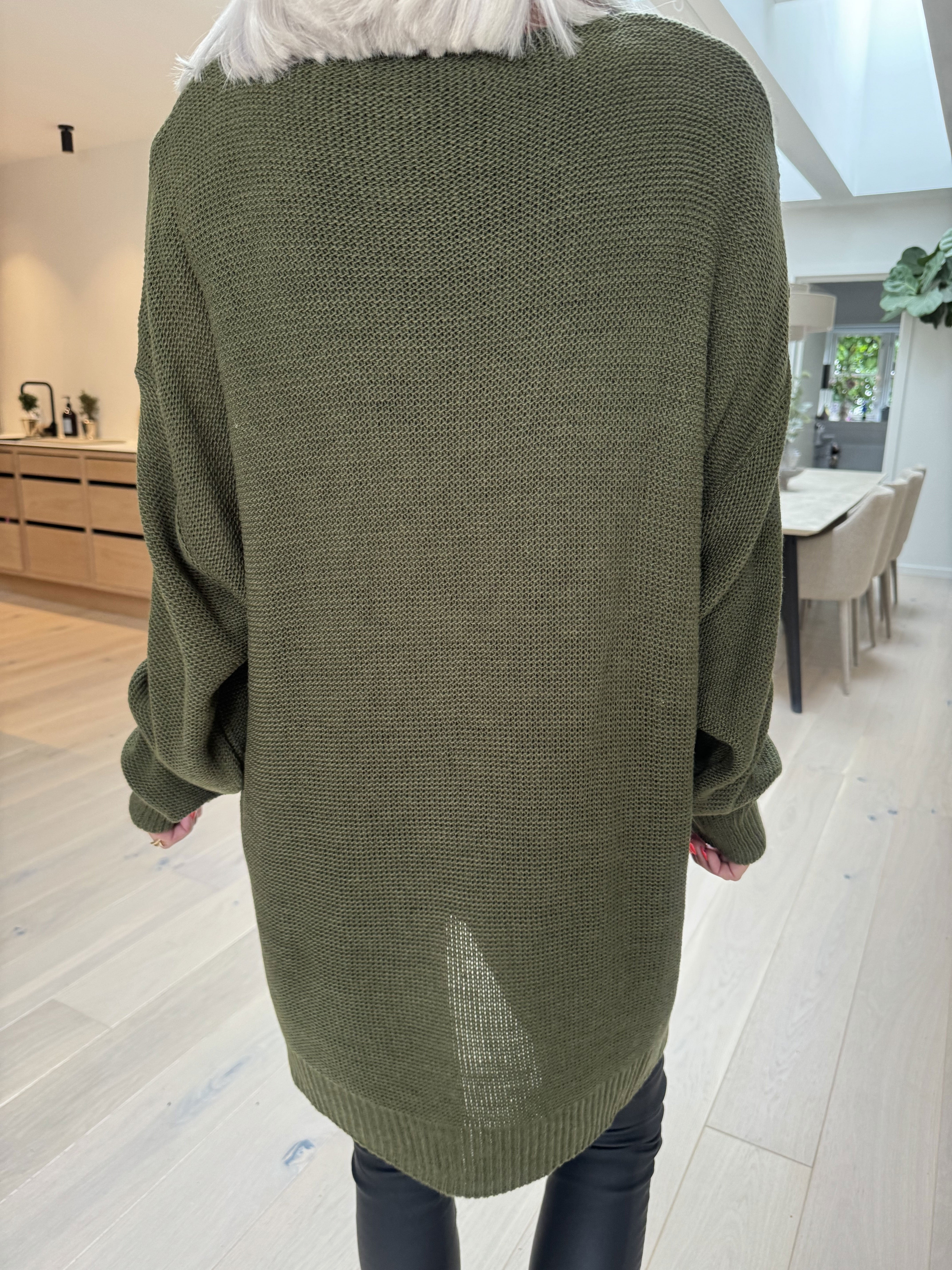 Annalise - Stickad klänning med hjärtfront